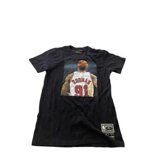 Mitchell & Ness Dennis Rodman Black Short Sleeve T-Shirt Size Medium